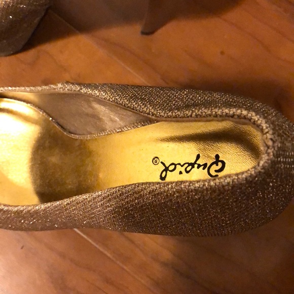 Gorgeous qupid glitter heels - Picture 2 of 4